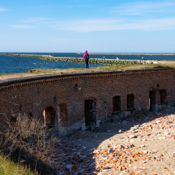 Путешествие на велосипедах по Балтийской косе: немецкий гидроаэродром и заброшенный форт